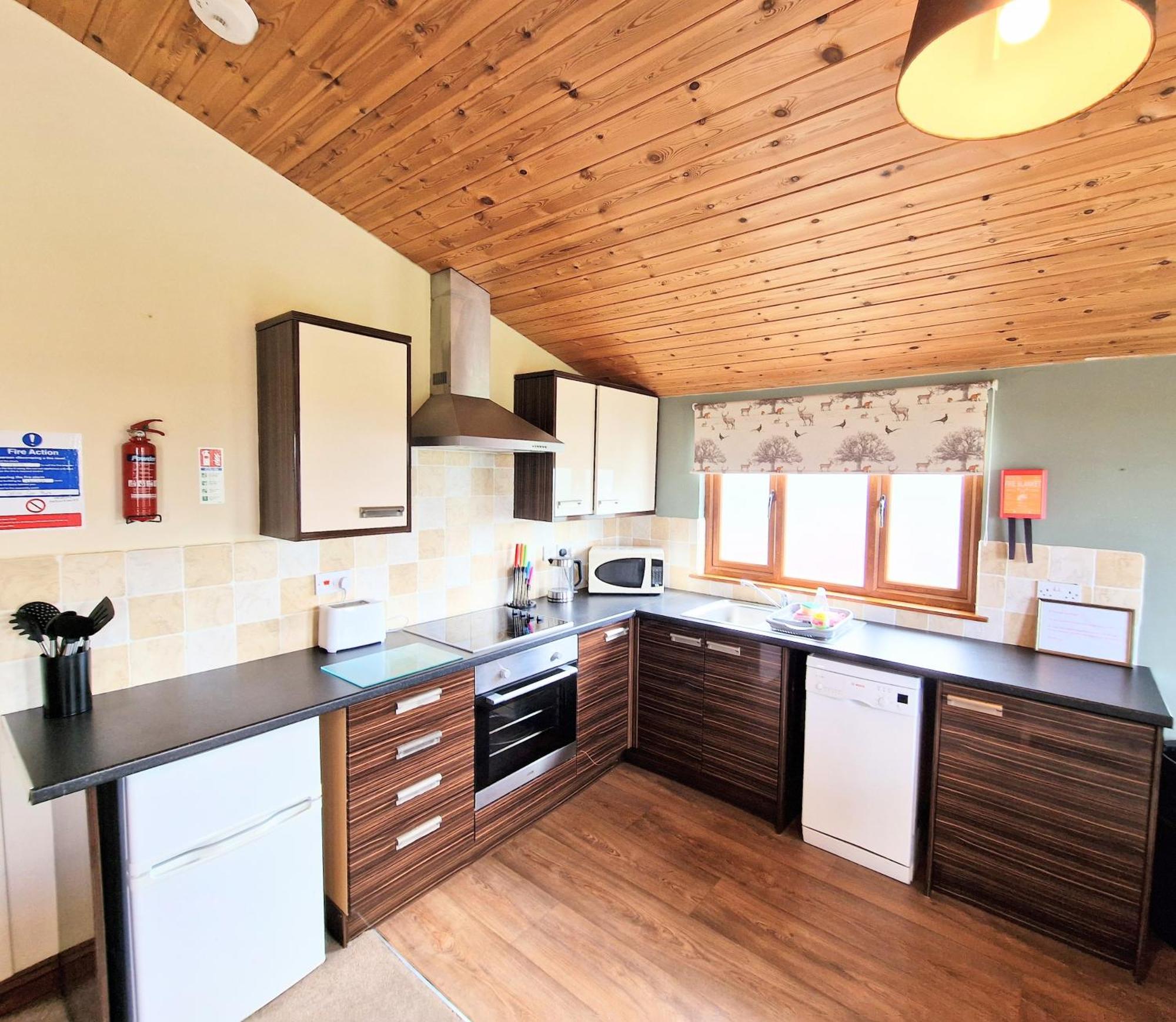 Villa Lomond 2 With Private Hot Tub - Fife - Loch Leven - Lomond Hills Kelty Exterior foto